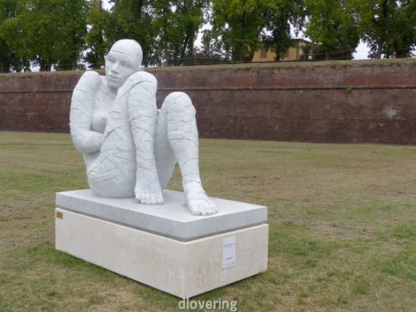 Statue in Lucca 1